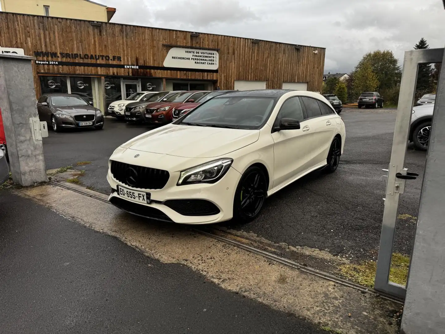 Mercedes-Benz CLA 180 Brake 180 d - Bva Sensation Gps + Camera AR + Clim Blanc - 1