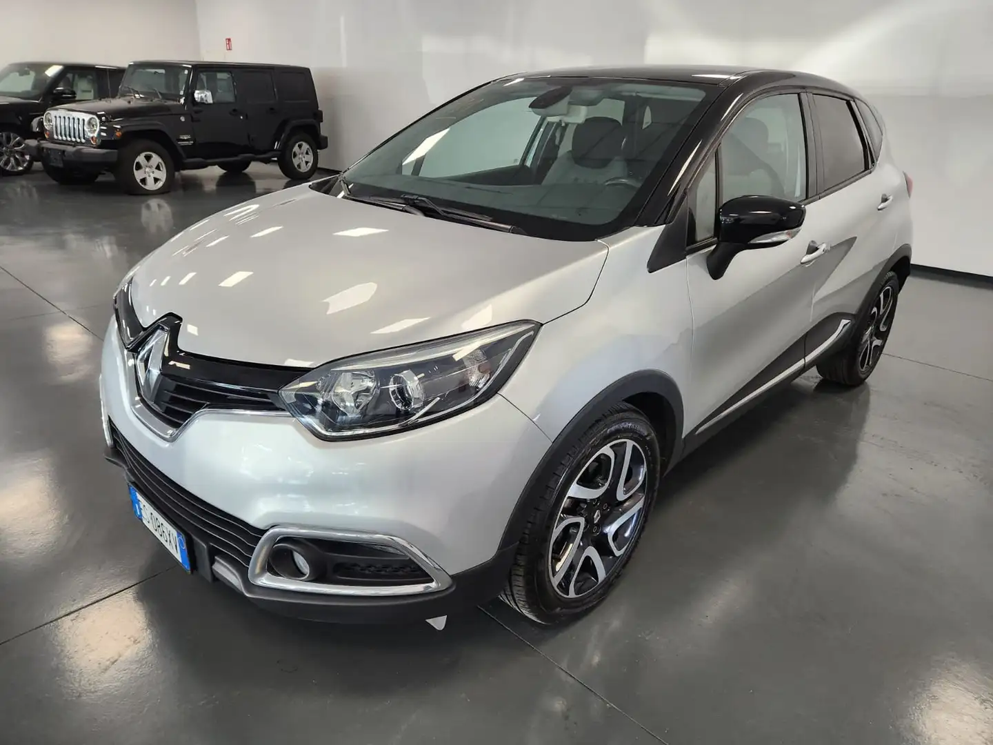 Renault Captur Captur 1.2 tce energy R-Link 120cv edc+UNICO PROP Argento - 1