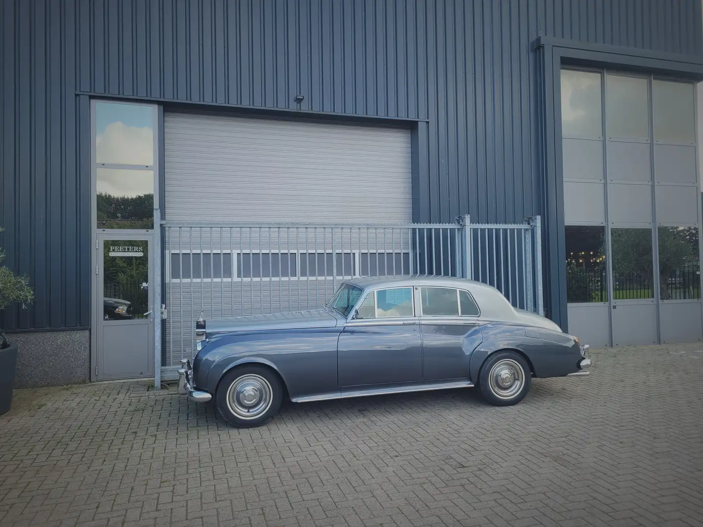 Rolls-Royce Cloud II Gris - 1