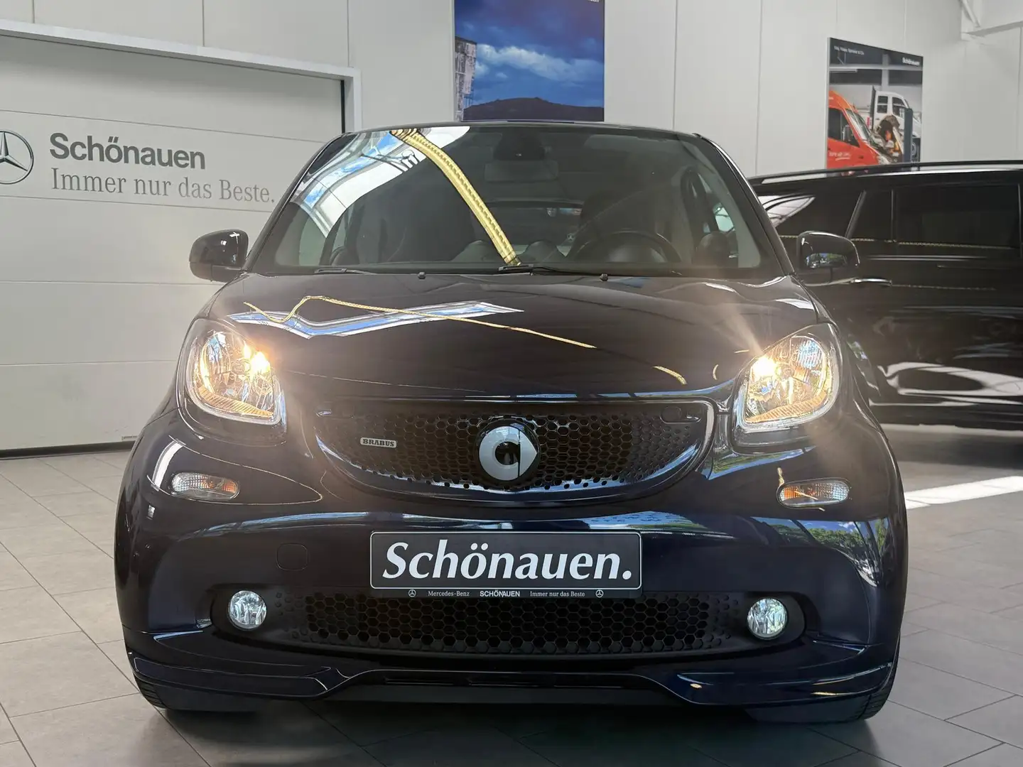 smart forTwo BRABUS fortwo 80 kW JBL+LEDER+PANO+NAVI+KAMERA Blauw - 2