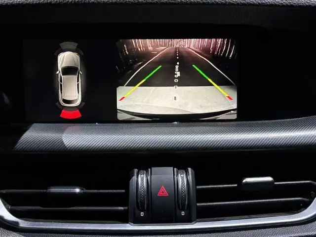 Alfa Romeo Stelvio view 17