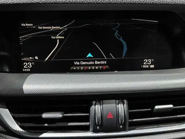 Alfa Romeo Stelvio view 18