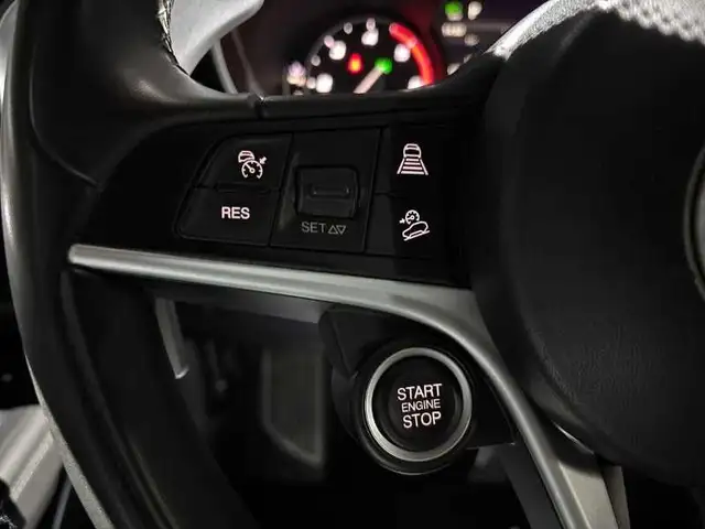 Alfa Romeo Stelvio view 20