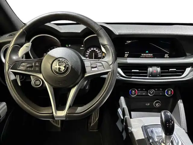 Alfa Romeo Stelvio view 14