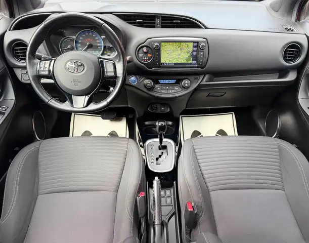 Toyota Yaris view 13
