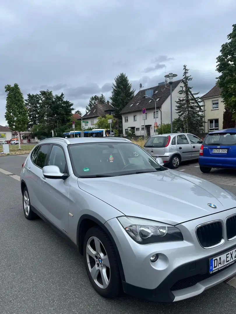 BMW X1 sDrive18d Plateado - 2
