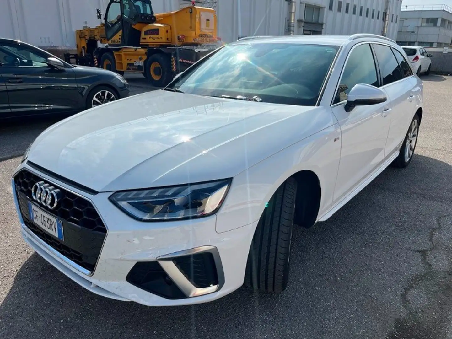 Audi A4 Avant 40 2.0 g-tron S Line edition 170cv s-tronic Bianco - 2
