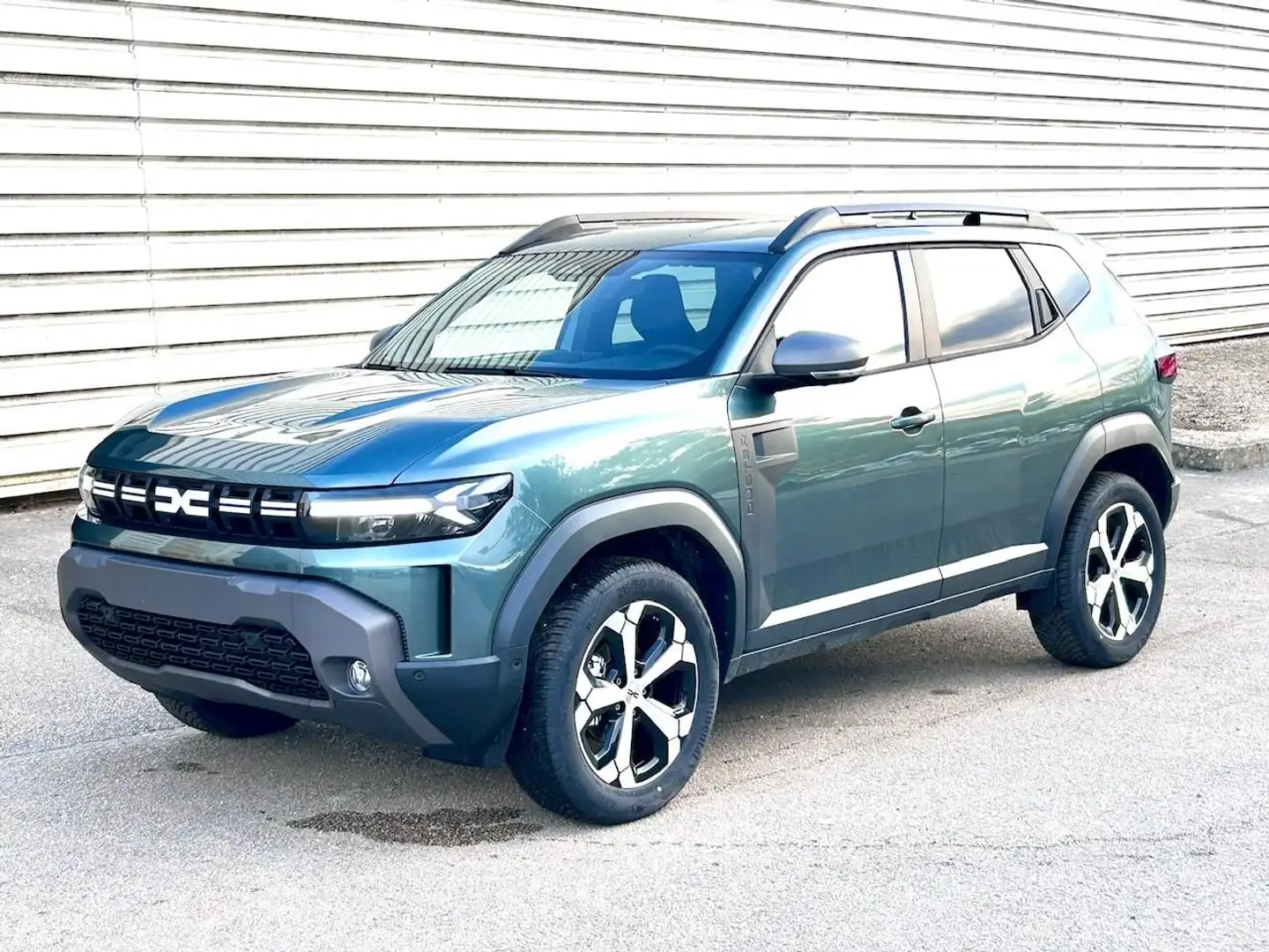 Dacia Duster 1.2 TCE MILD HYBRID 130CH JOURNEY 4X4 Vert - 1