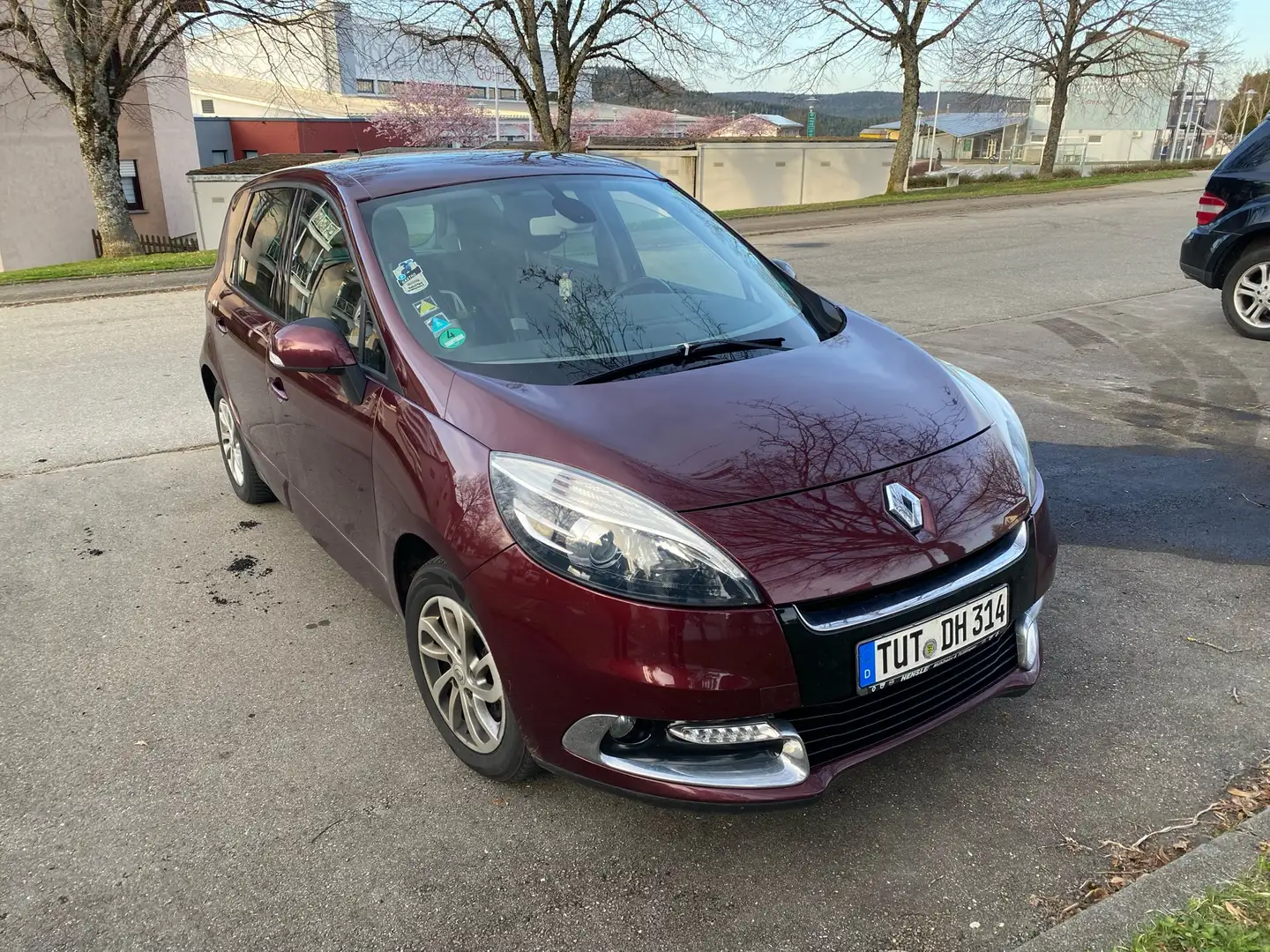 Renault Scenic dCi 110 EDC Dynamique Rot - 1