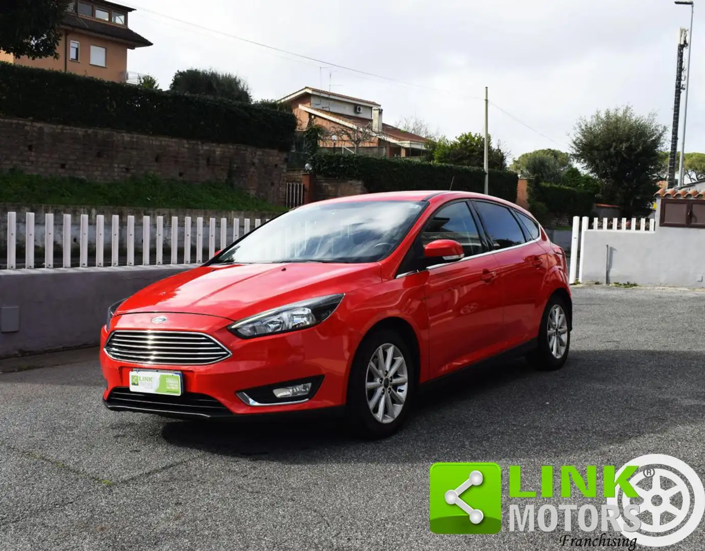 Ford Focus 1.6 120 CV GPL Titanium Rood - 1