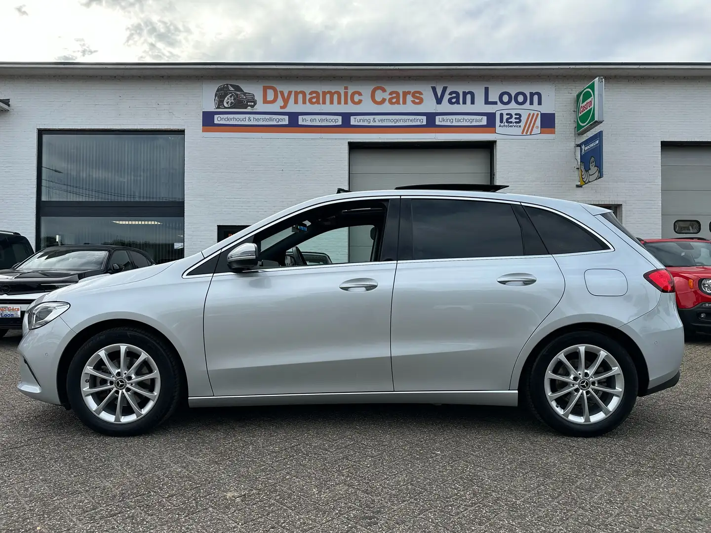 Mercedes-Benz B 180 B180 7G-DCT Style, Line Assist, Opendak, Nieuwst. Argent - 2