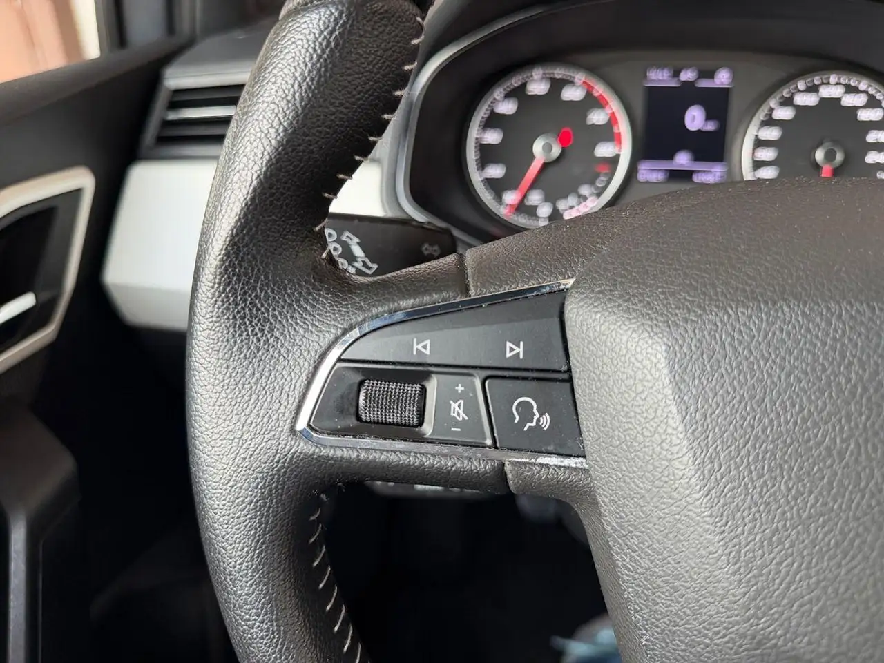 SEAT Arona Xcellence 1.0 TSI *ACC*RFK*SHZ*NAVI*KLIMA*, миниатюра 18