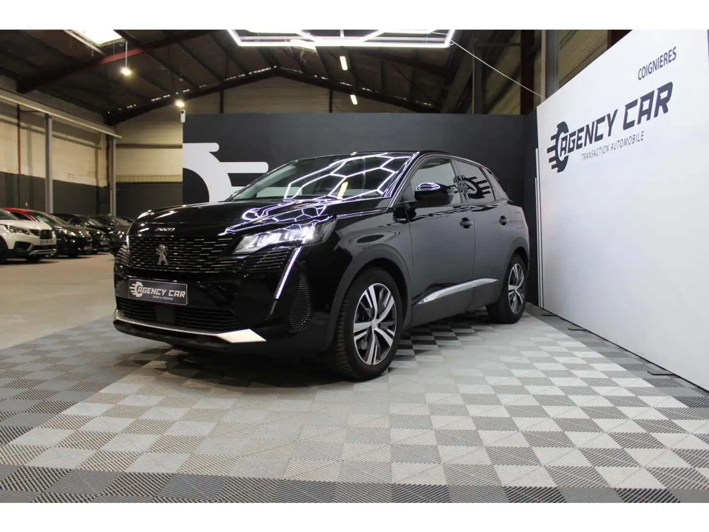 Peugeot 3008 Hybrid - 225 - BV e-EAT8  Allure PH 2 Schwarz - 2