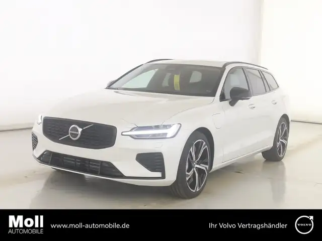 Volvo V60 Kombi Plus Dark Recharge Plug-In Hybrid AWD StandH