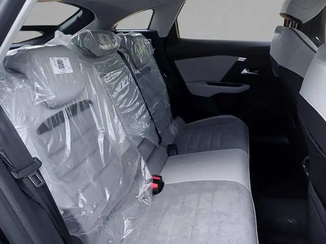 Citroen C4 view 11