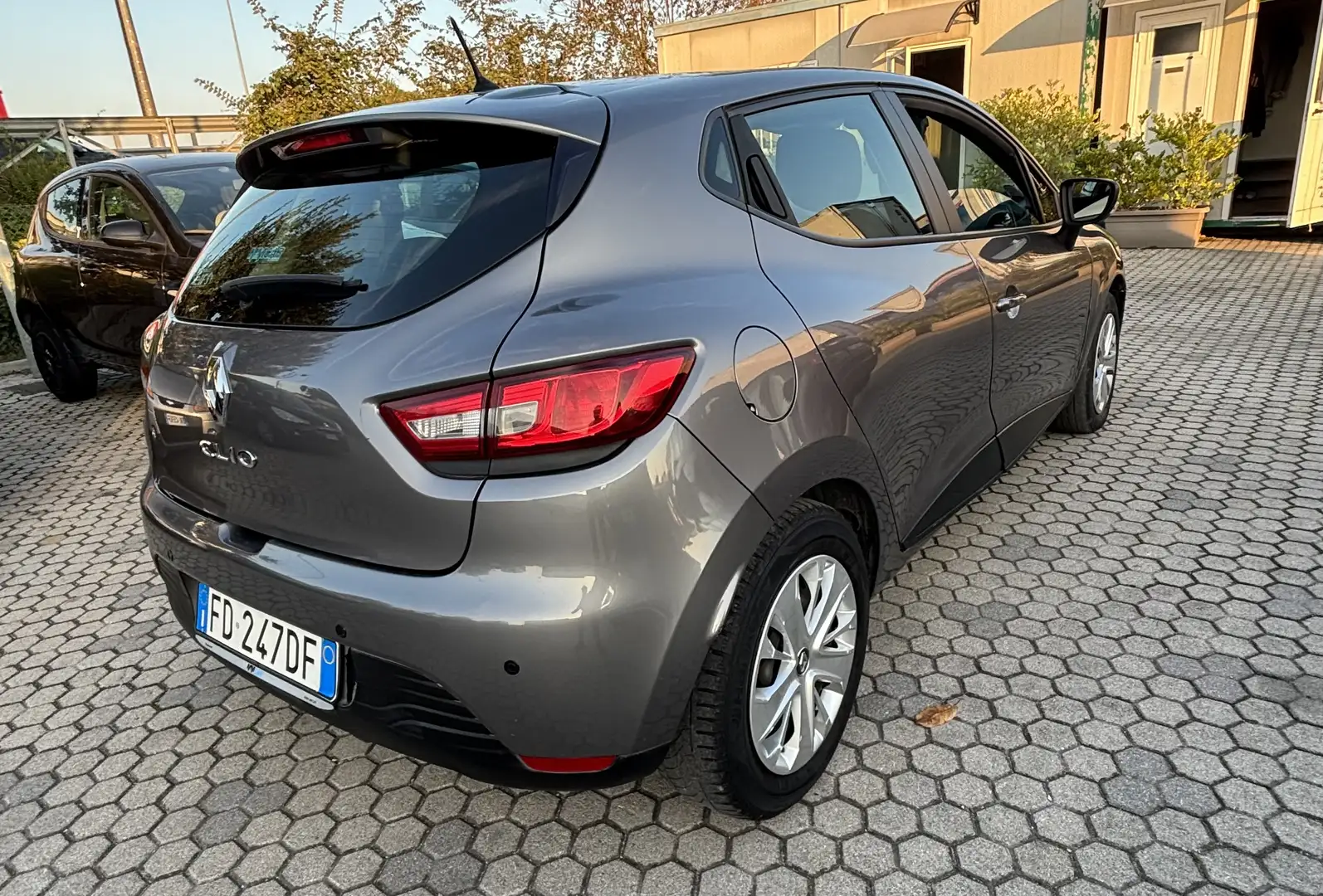 Renault Clio 5p 1.2 Live Gpl 75cv - 2