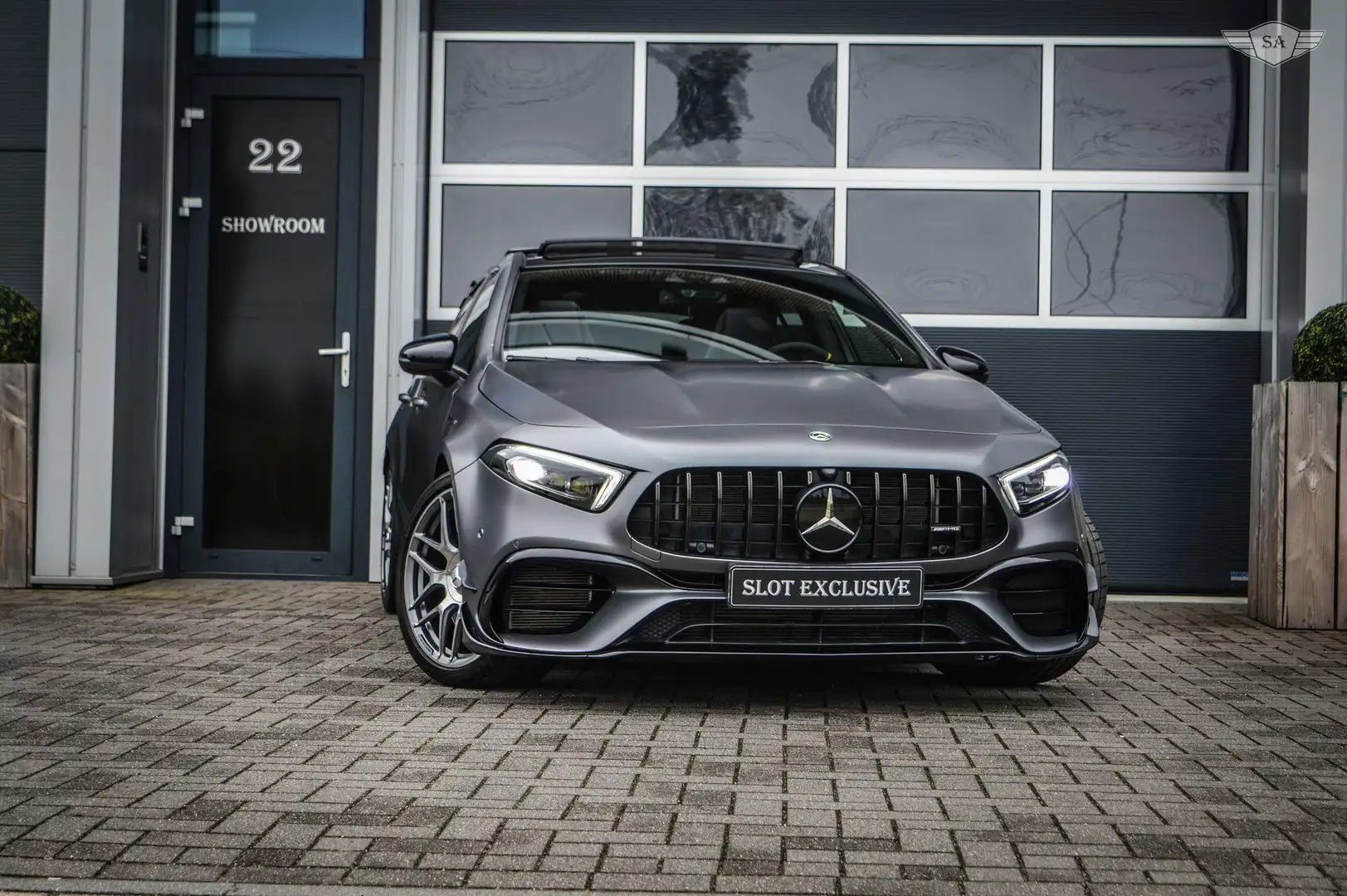 Mercedes-Benz A-klasse AMG 45S 4MATIC+ Edition1|PANO|AERO|SCHAAL Grau - 2