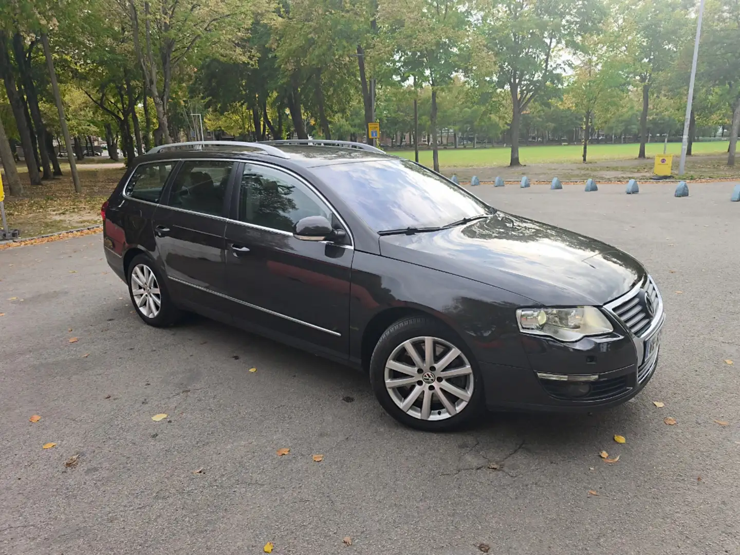 Volkswagen Passat Variant SW 3.2 V6 FSI 250 Carat DSG - 1