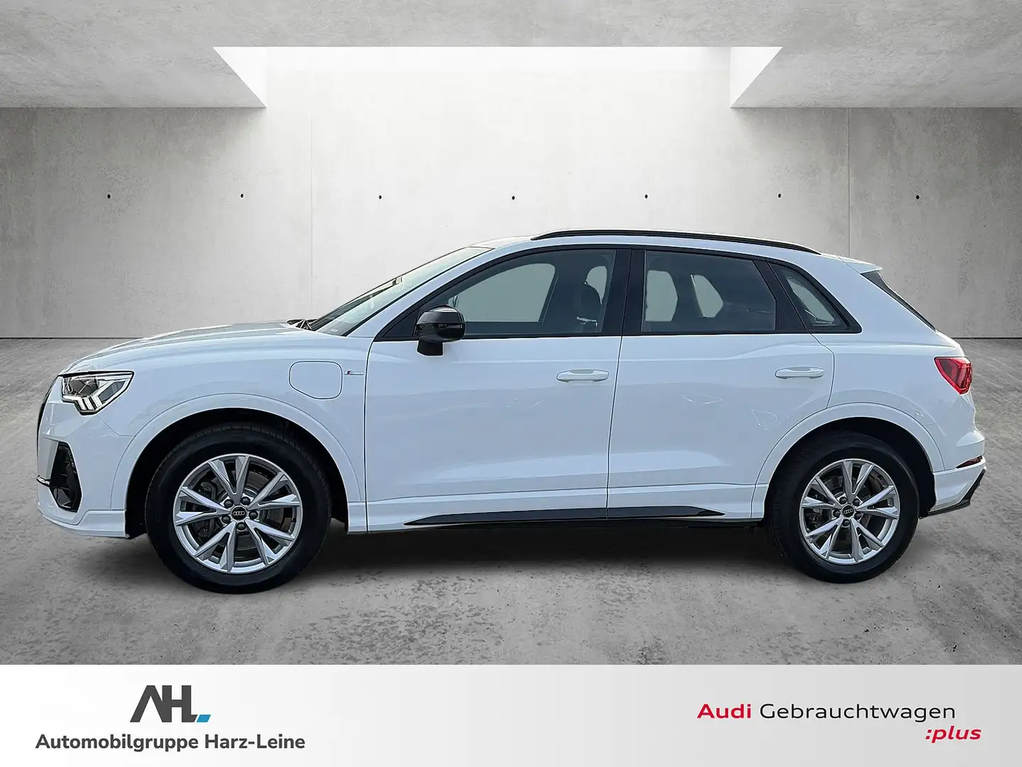 Audi Q3 45 TFSI e Pano S line Weiß - 2