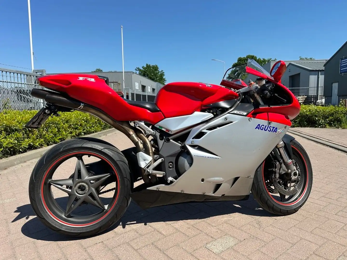 MV Agusta F4 750 Rot - 1