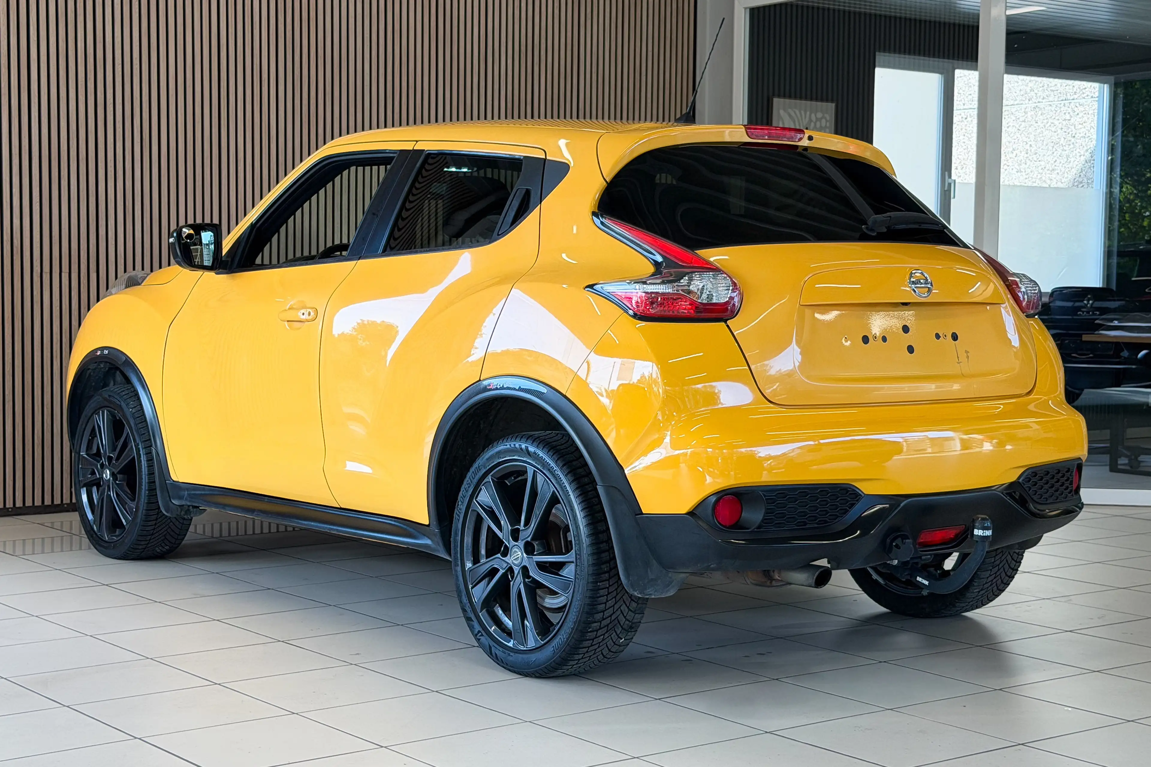 Nissan Juke 1.2 DIG-T 2WD N-Connecta | Caméra de recul • GPS • Climatisation auto • JA 18’’ | Garantie 12 mois — photo 6