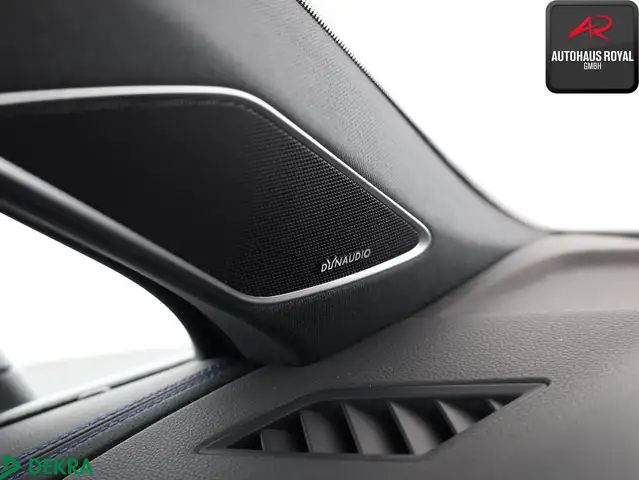 Volkswagen Touareg view 14