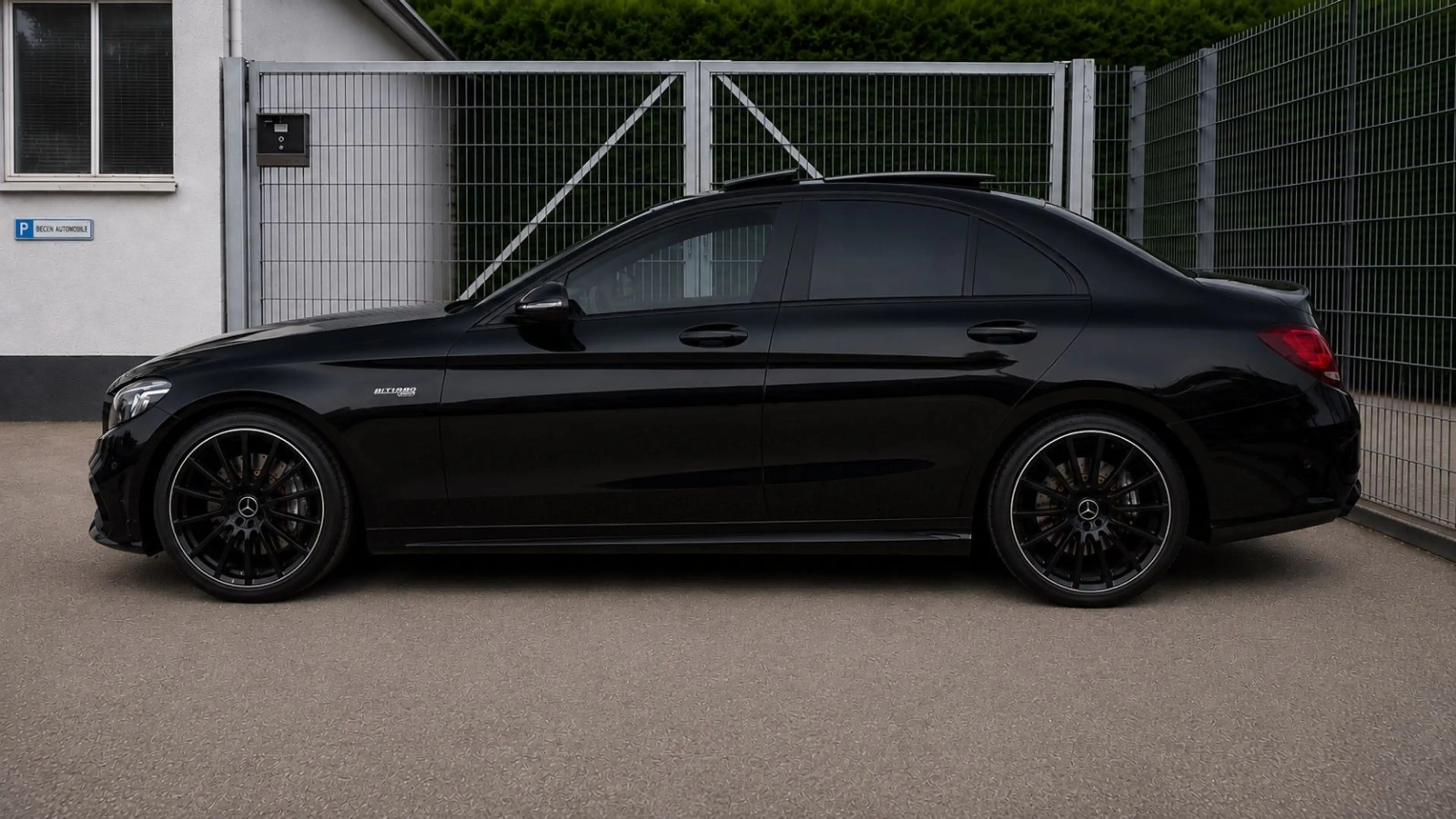 Mercedes-Benz C 43 AMG /EXCLUSIV/PANO/BURMESTER/DISTRNC PLUS — photo 4