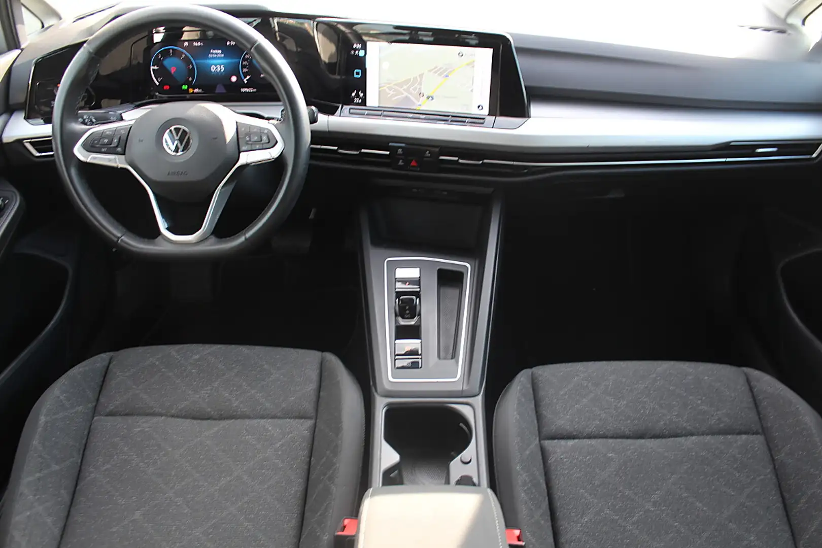 Volkswagen Golf Variant 2,0 TDI Life DSG AHK, Navi, Virtuel, ACC.... Silber - 2