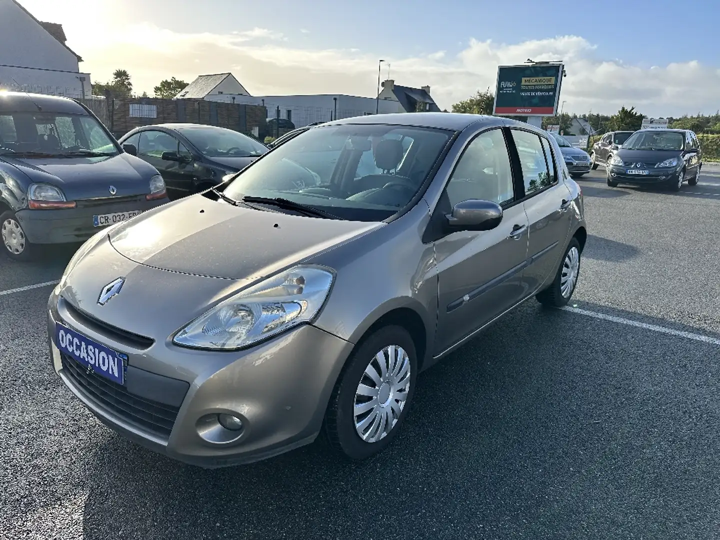 Renault Clio 1.5 dCi 65 eco2 Authentique - 1