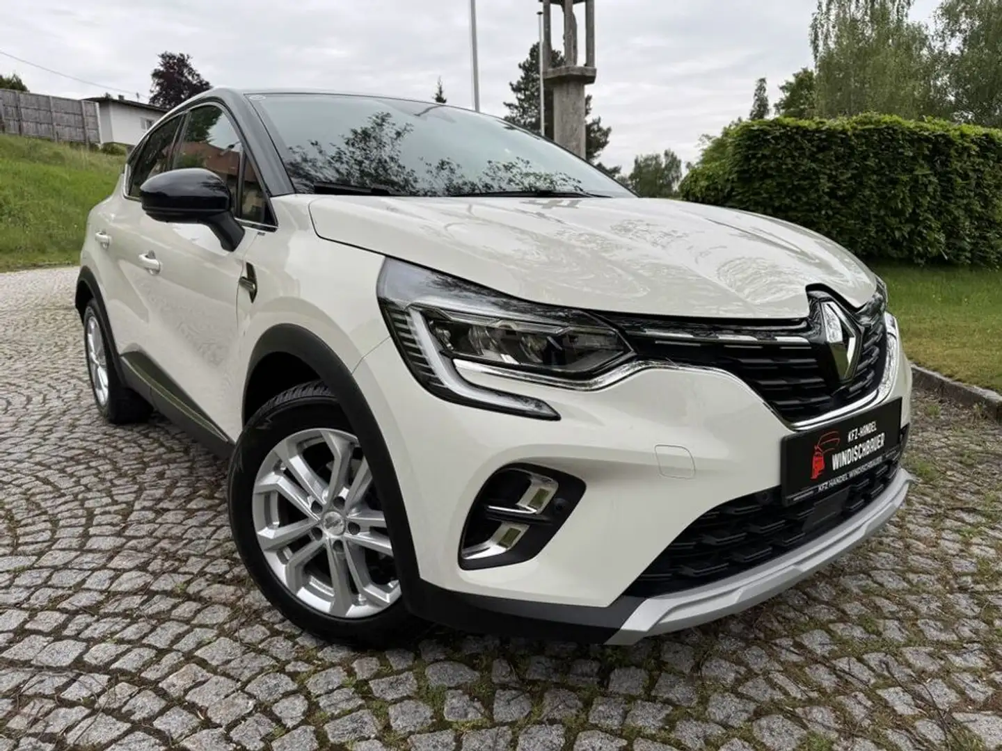 Renault Captur Intens KLIMA TEMPOMAT NAVI LED R-KAMERA Schwarz - 1