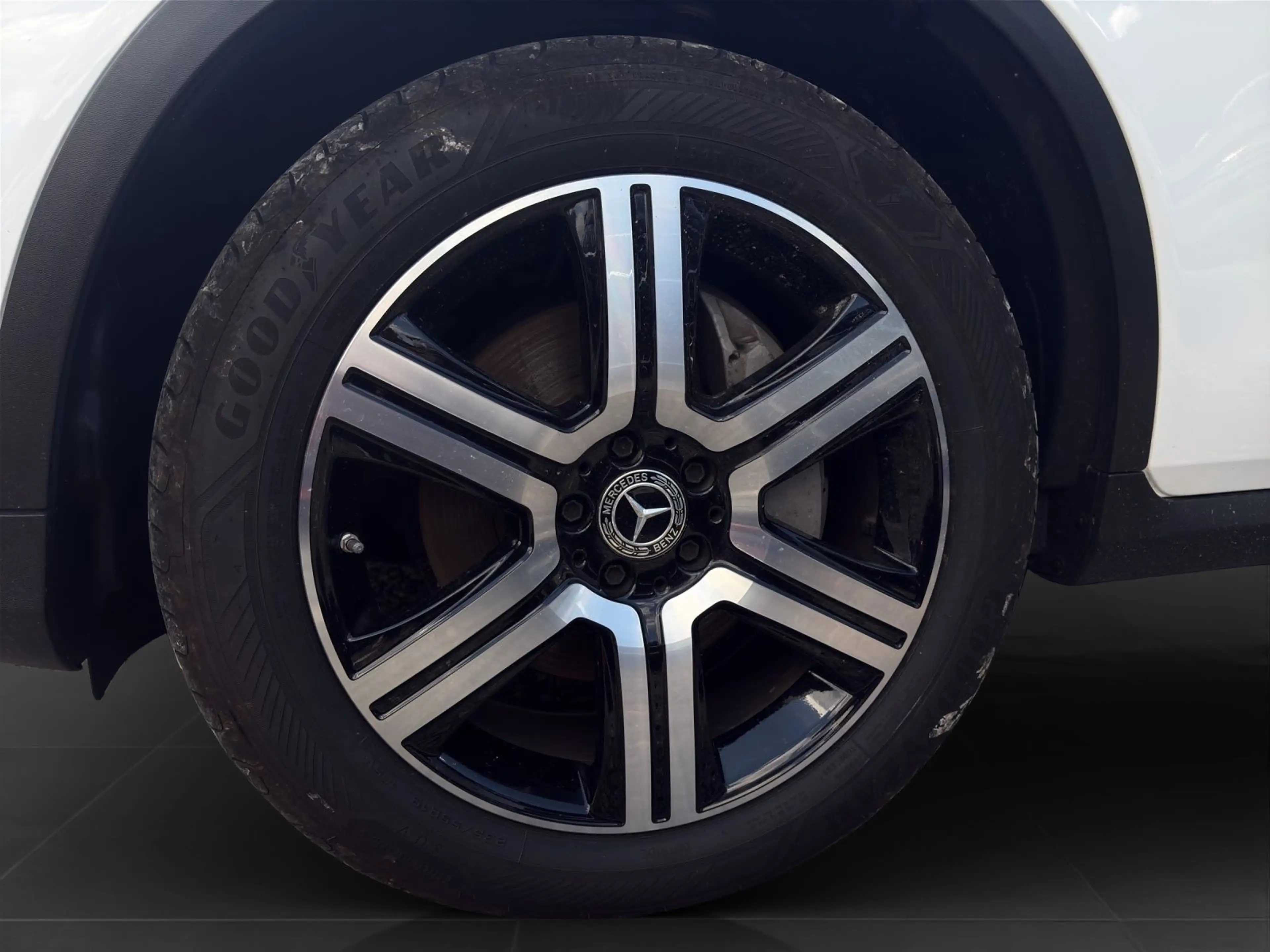 Mercedes-Benz GLC 220 d 4 Matic EXCLUSIVE AHK PANO LED — photo 7