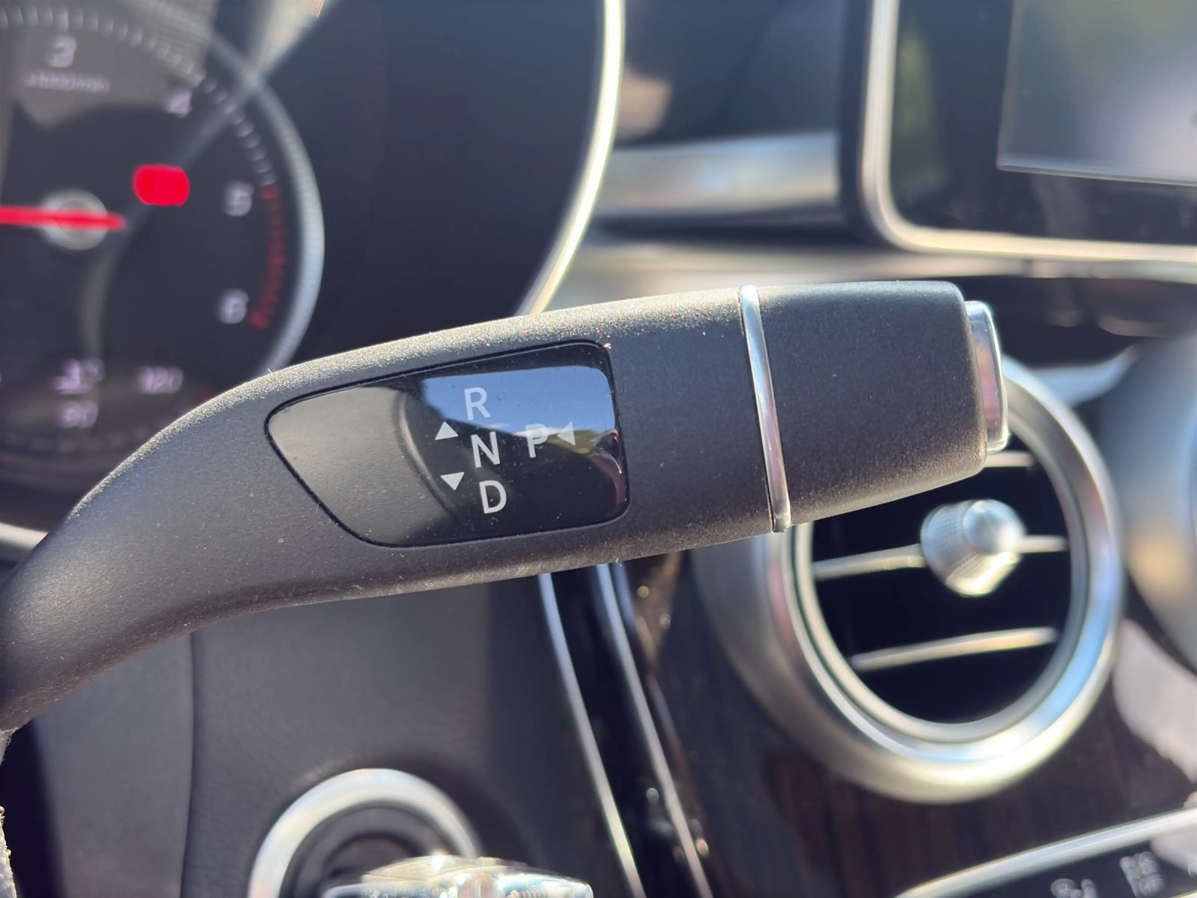 Mercedes-Benz GLC 220 d 4 Matic EXCLUSIVE AHK PANO LED — photo 11