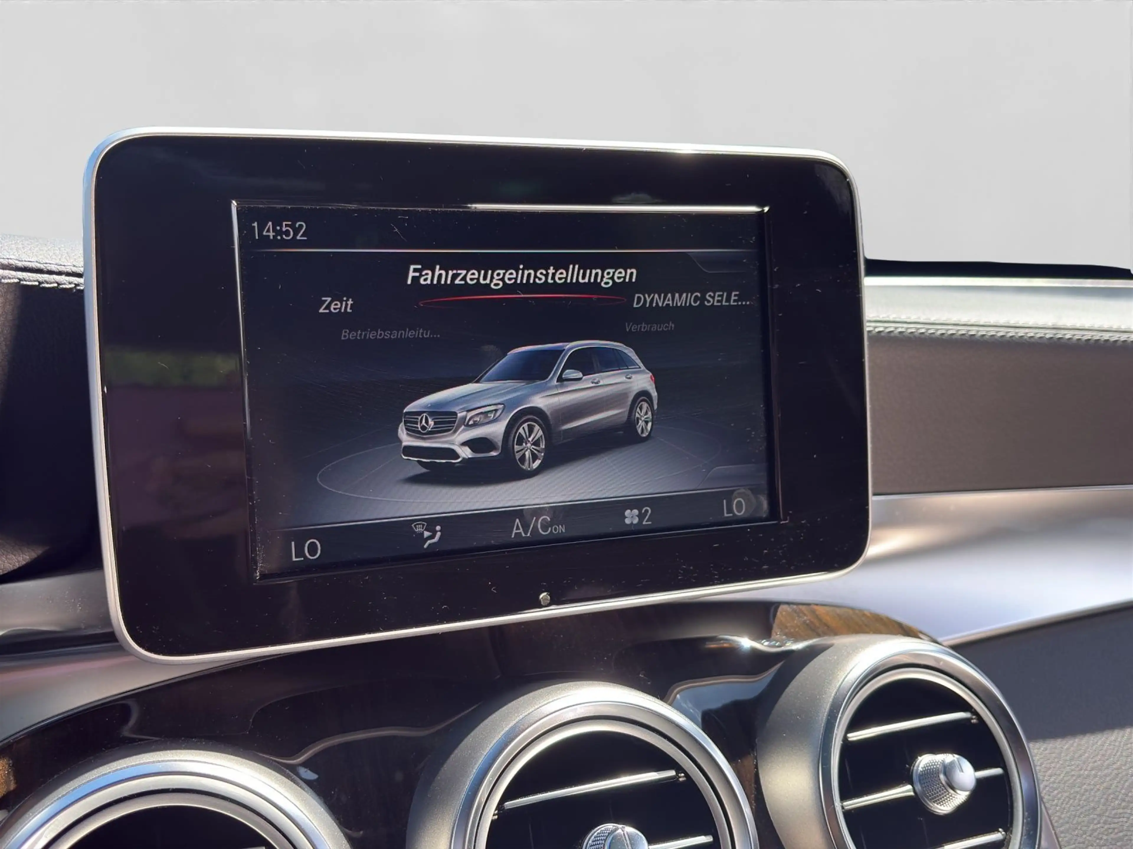 Mercedes-Benz GLC 220 d 4 Matic EXCLUSIVE AHK PANO LED — photo 15