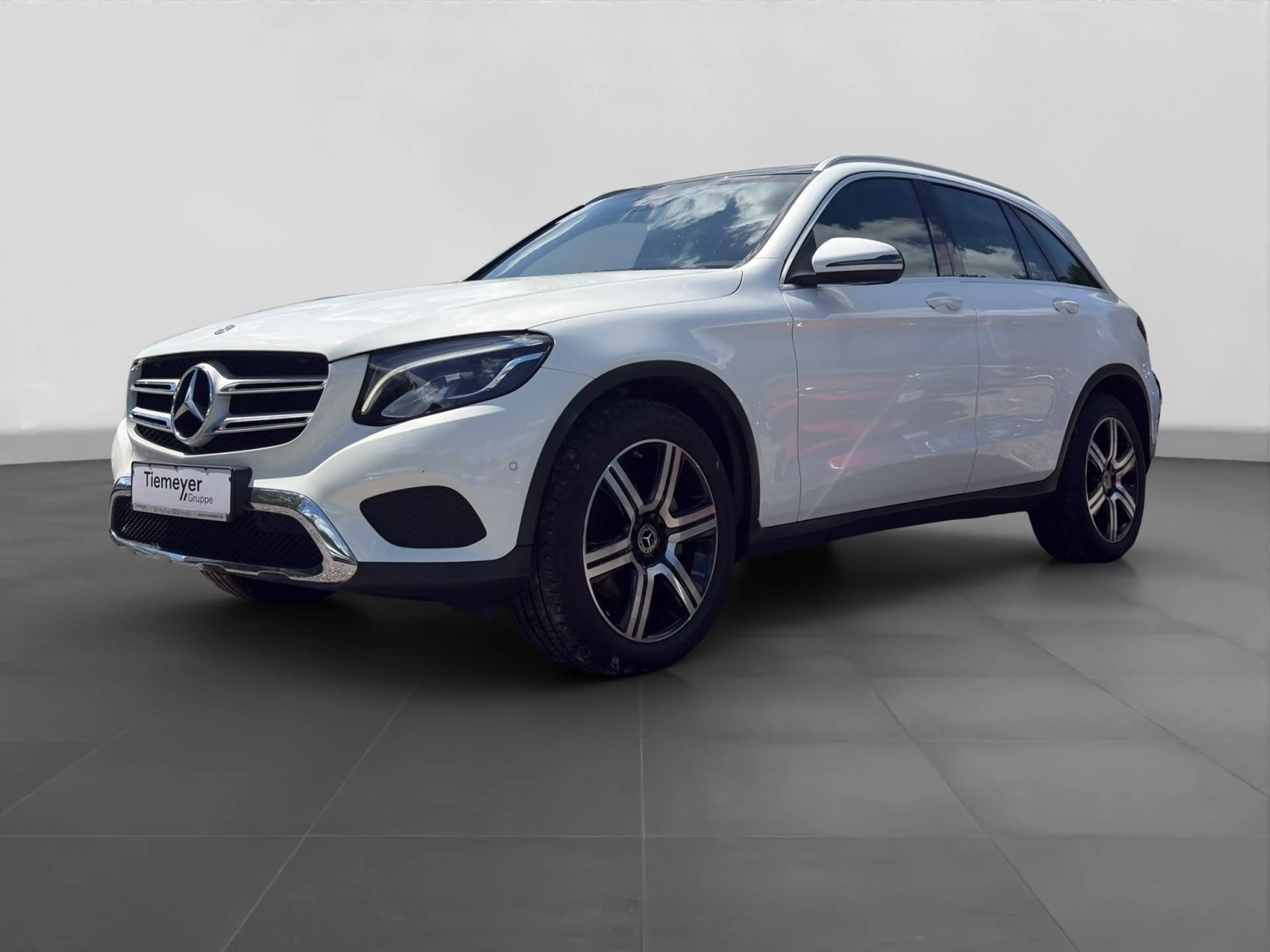 Mercedes-Benz GLC 220 d 4 Matic EXCLUSIVE AHK PANO LED — photo 2