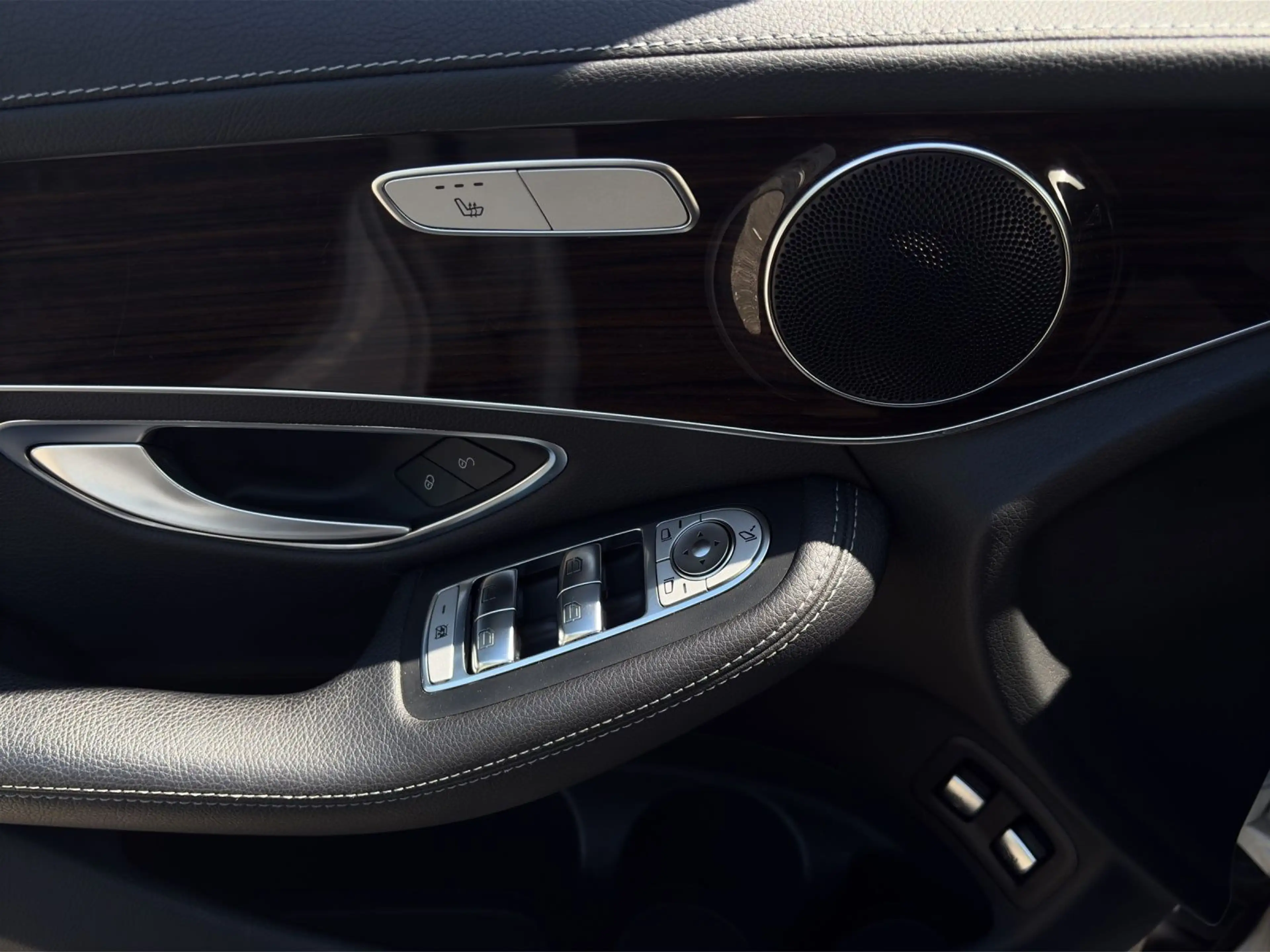 Mercedes-Benz GLC 220 d 4 Matic EXCLUSIVE AHK PANO LED — photo 8