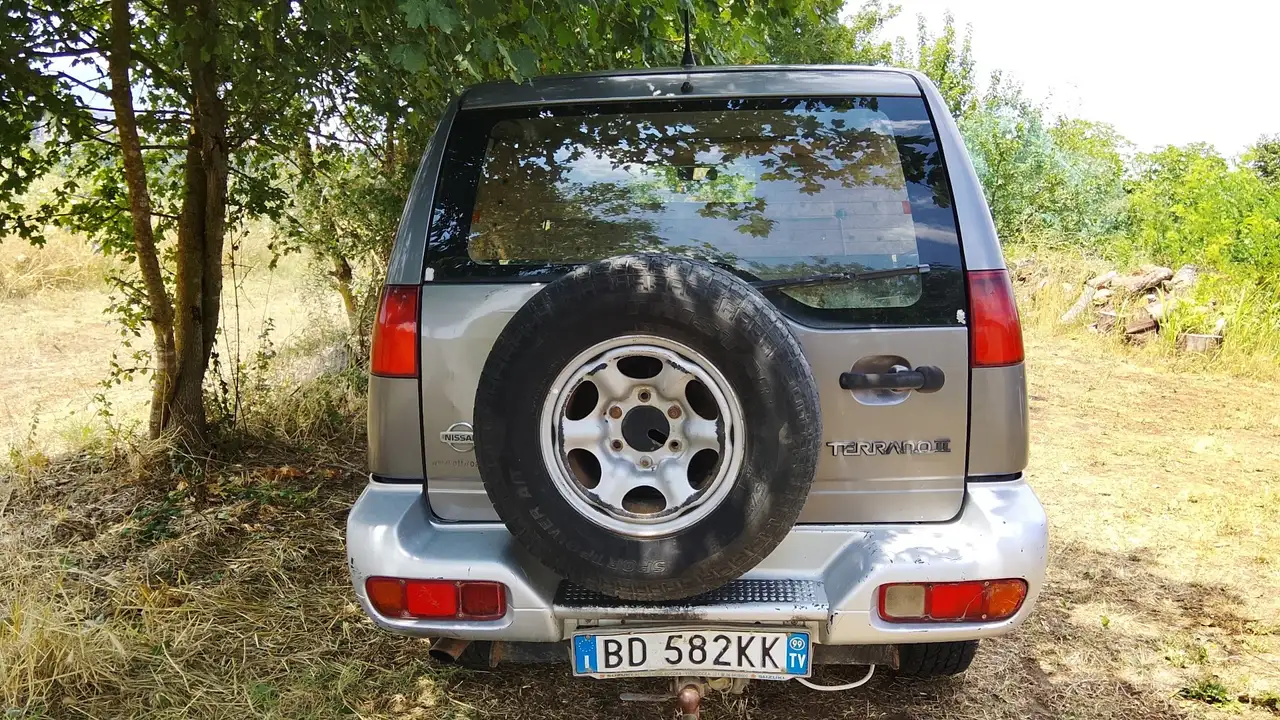 Nissan Terrano 5p 2.7 td Safari, foto 3
