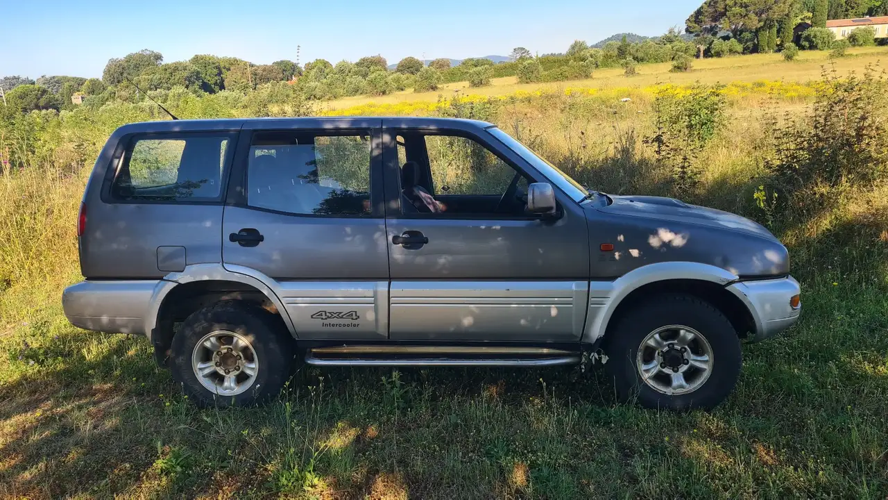 Nissan Terrano 5p 2.7 td Safari, foto 5