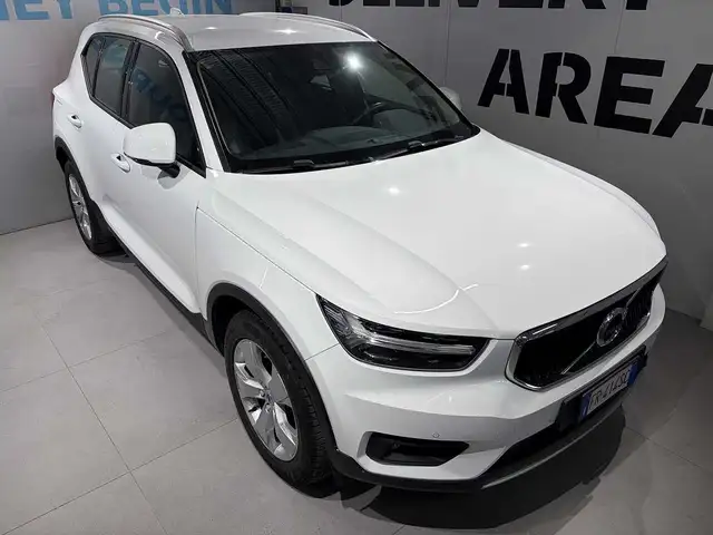 Volvo XC40 D4 AWD Geartronic Momentum