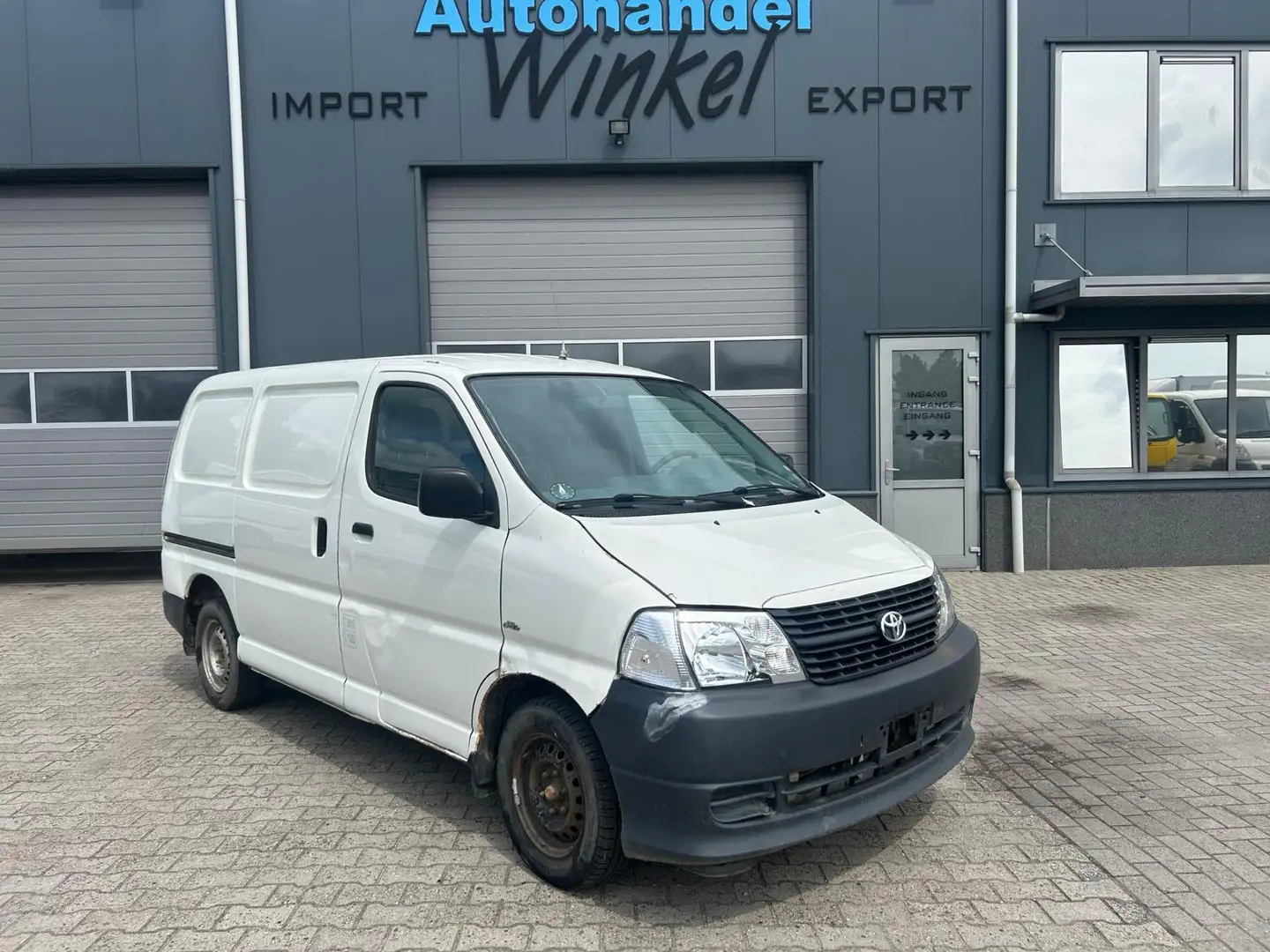 Toyota Hiace 2.5 D-4D KWB - 1
