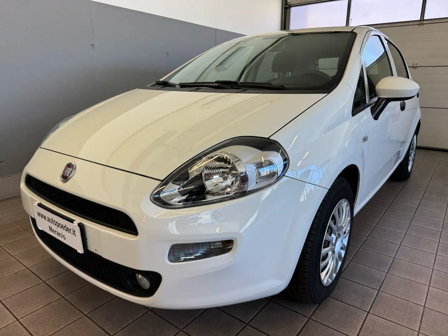 Fiat Punto 1.2 8V 5 porte MyStyle Blanc - 1
