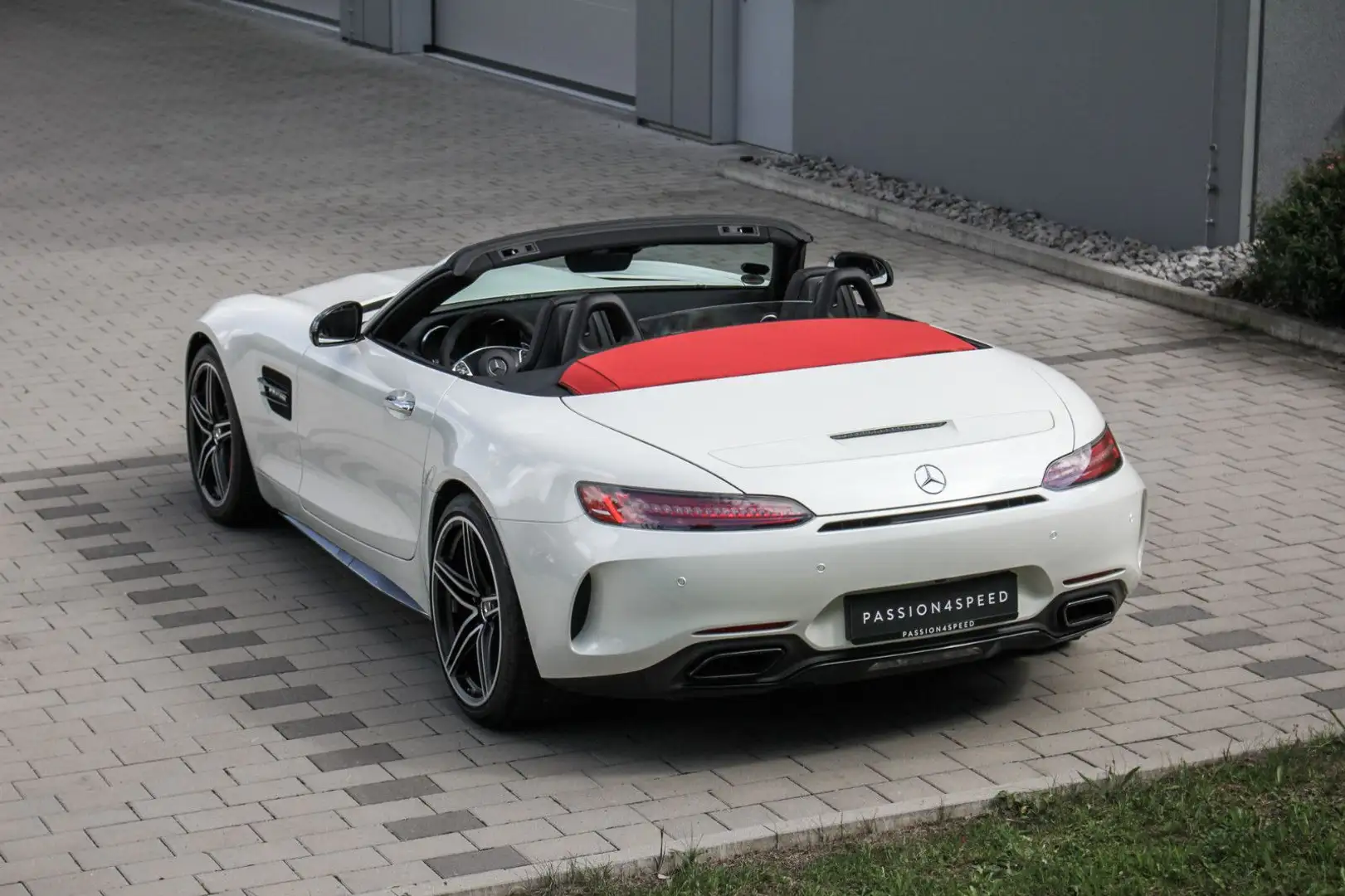 Mercedes-Benz AMG GT Roadster Weiß - 2