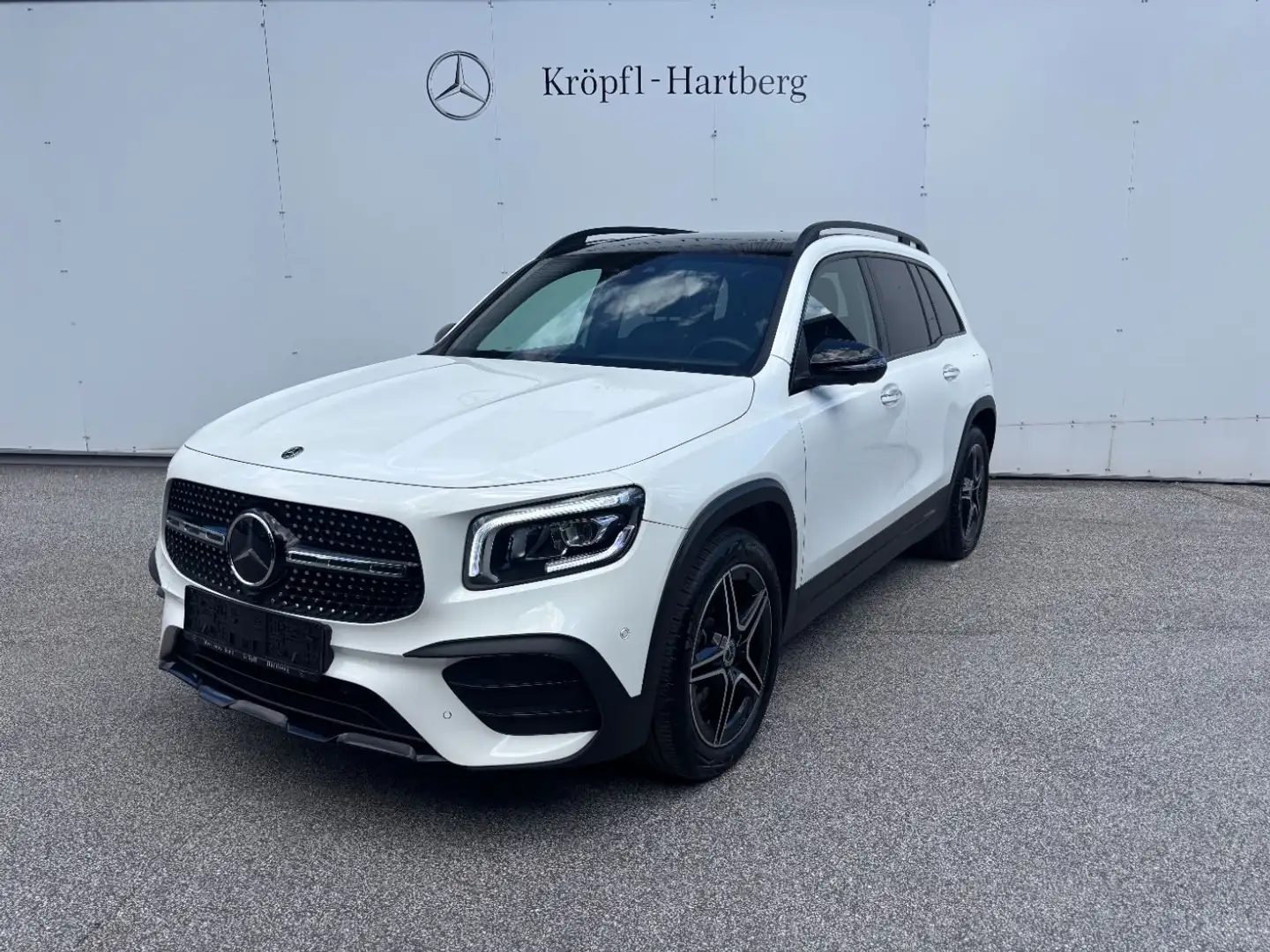 Mercedes-Benz GLB 250 4MATIC AMG Line Distr KeyGo PTS Shz LED Weiß - 2