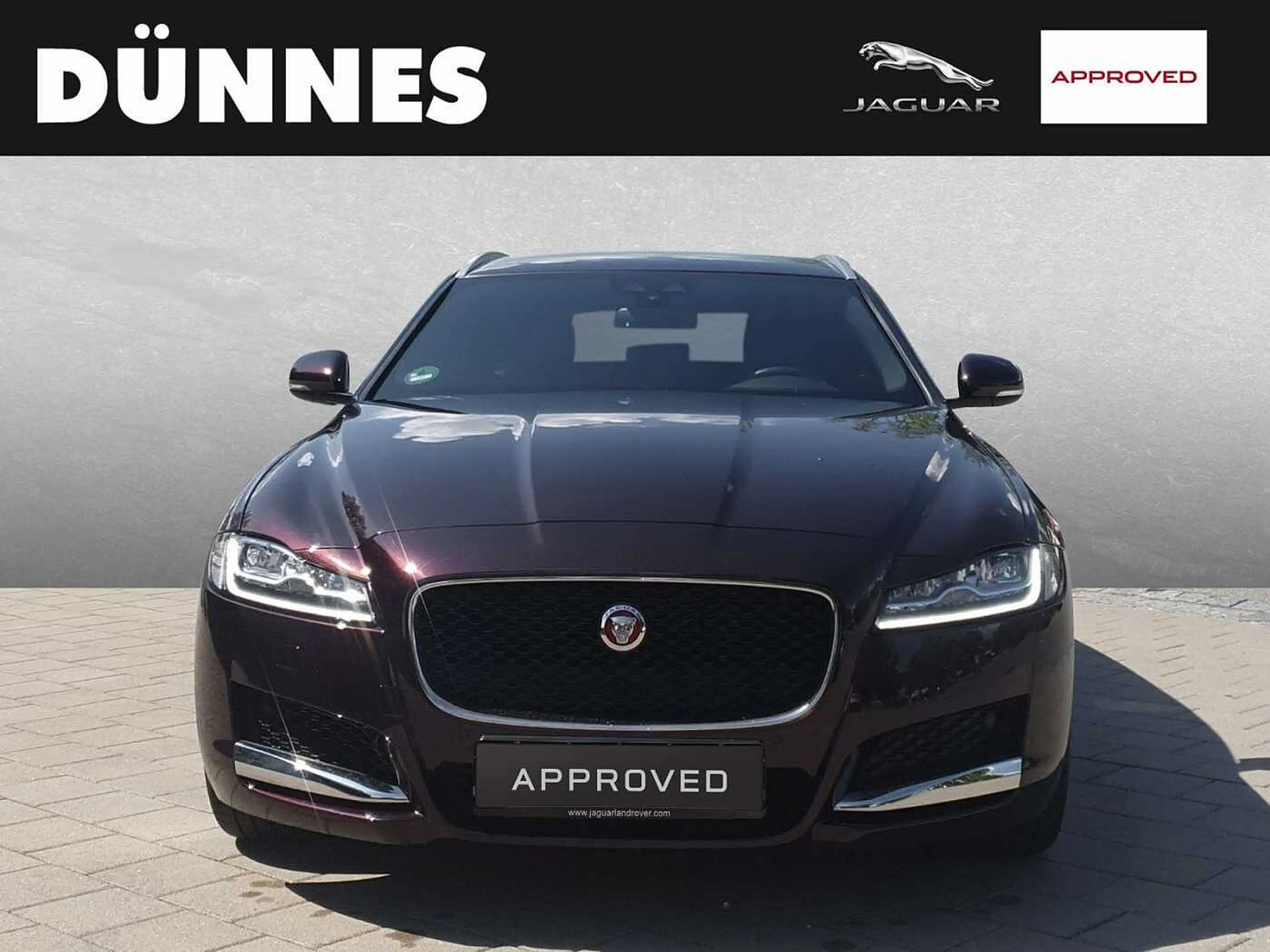 Jaguar XF 25t Sportbrake Portfolio — photo 8