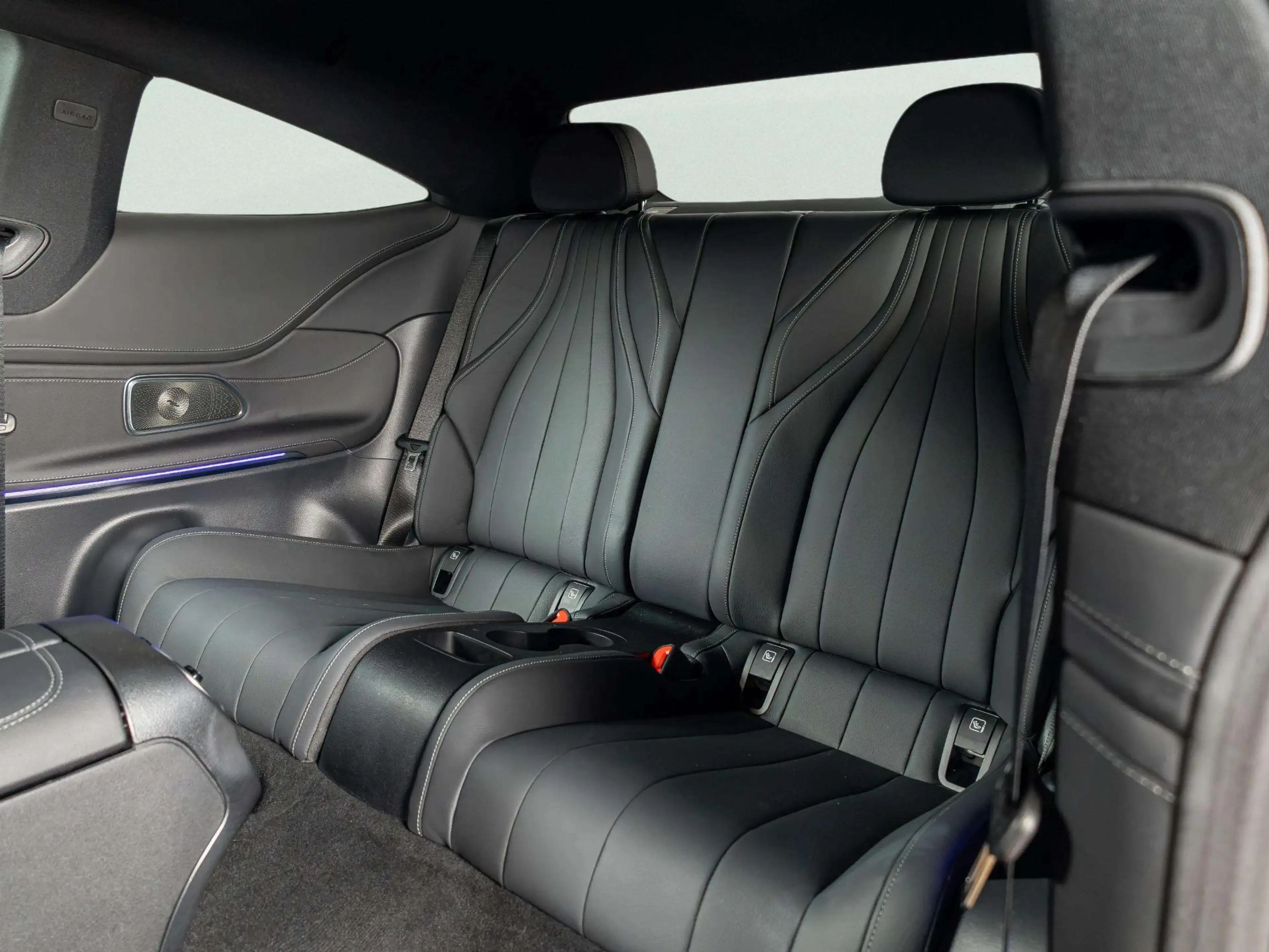 Mercedes-Benz CLE 300 Coupé e AMG Line | Panorama dak — photo 10