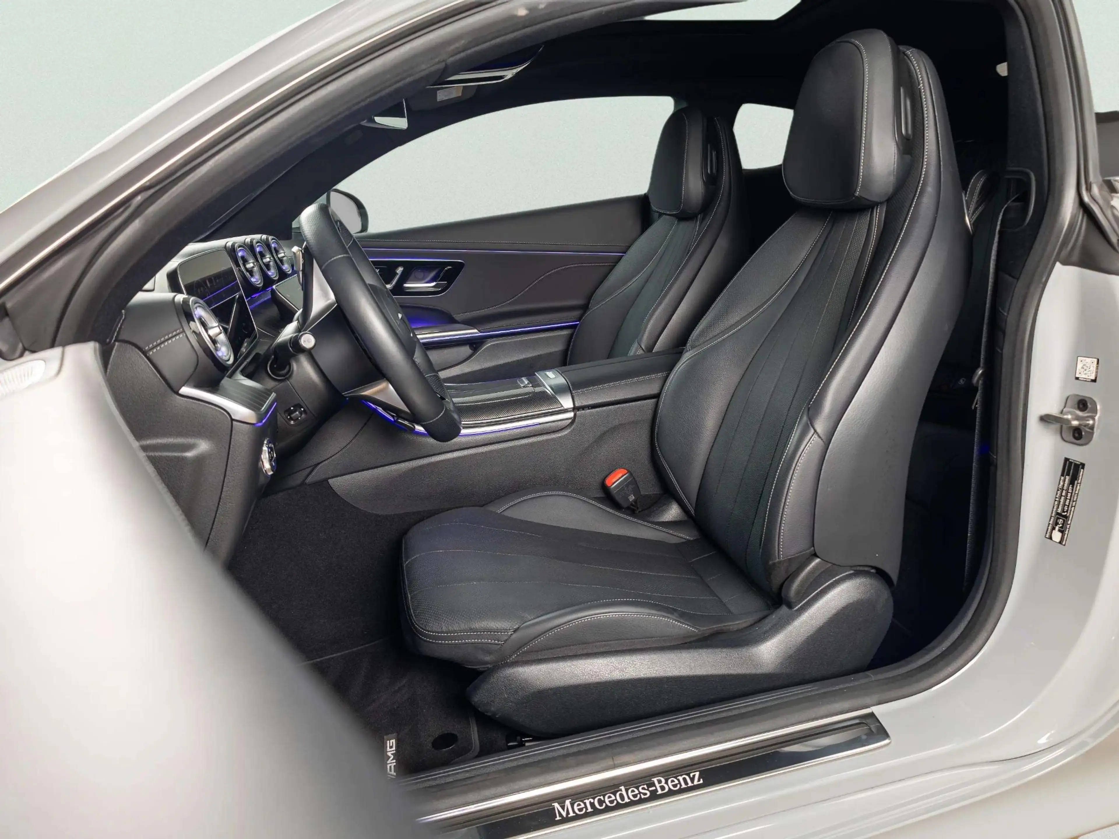 Mercedes-Benz CLE 300 Coupé e AMG Line | Panorama dak — photo 9