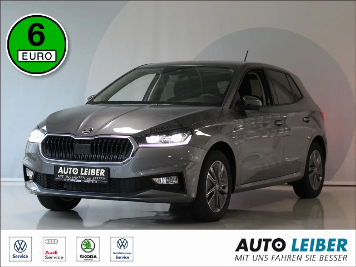 Skoda Fabia 1.0 TSI Tour Cam/VC/CarPlay Bluetooth Navi Gris - 1