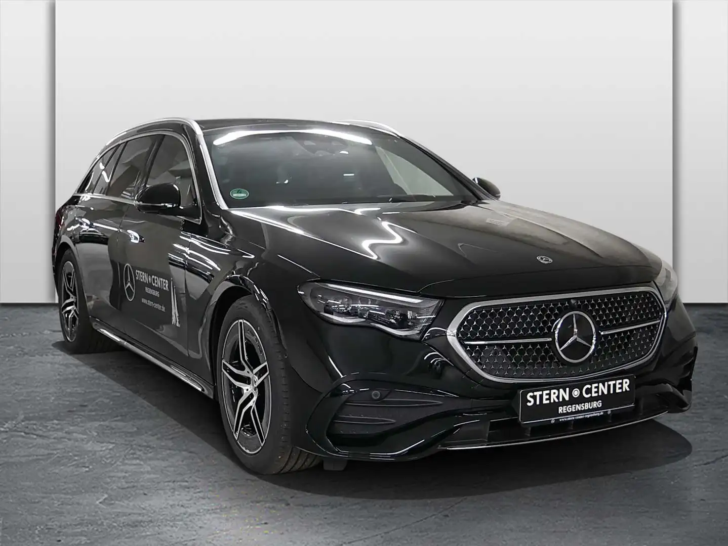 Mercedes-Benz E 200 d T+AMG+DIST+DIGITAL LIGHT+PANO+AHK+360°++ Schwarz - 2