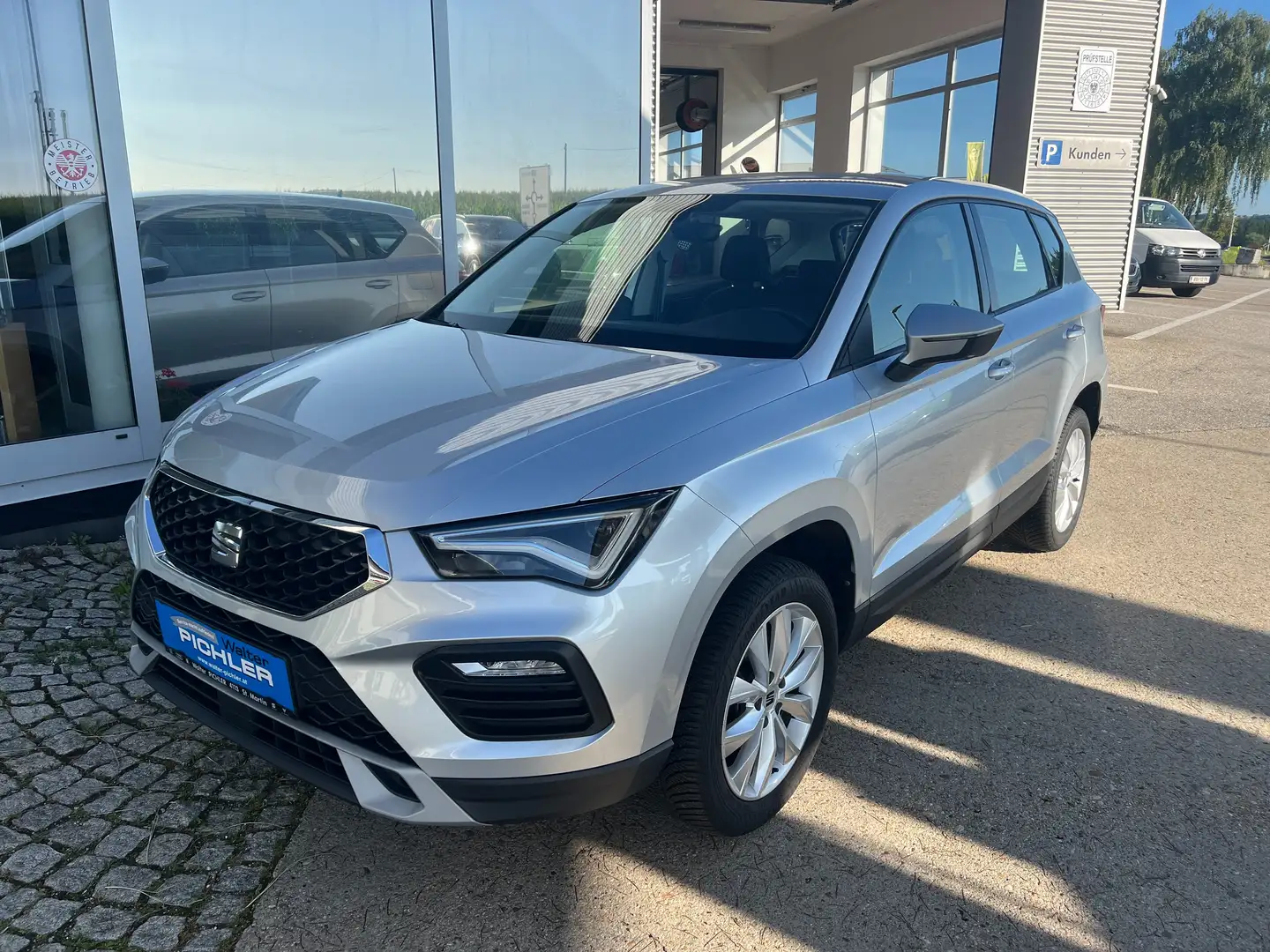 SEAT Ateca Style 1.5TSI Plateado - 1