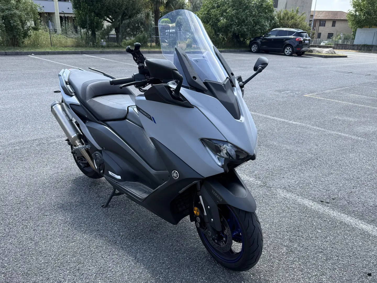 Yamaha TMAX 560 Grigio - 2