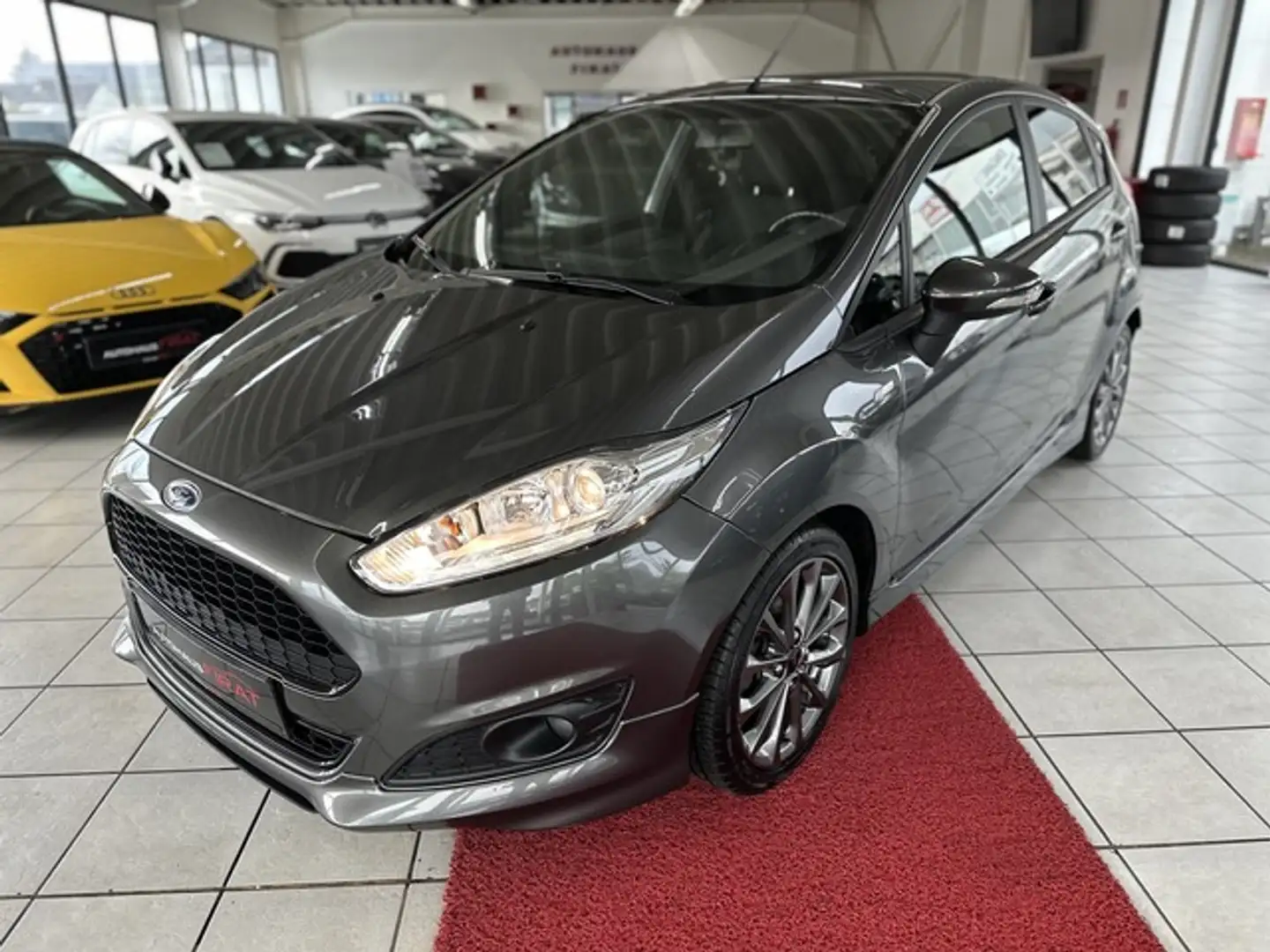 Ford Fiesta 1,0 EcoBoost  ST-Line Navi+Alu+PDC+SHZ Grau - 1